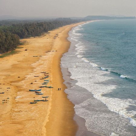 Blue Lagoon Beach Resort Gokarna  Exterior foto